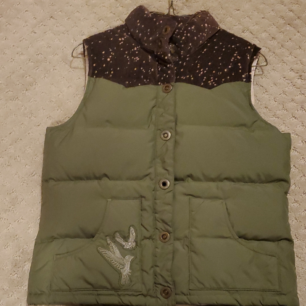 Old Navy Green Vest Brown With Speckles Birds From 2006